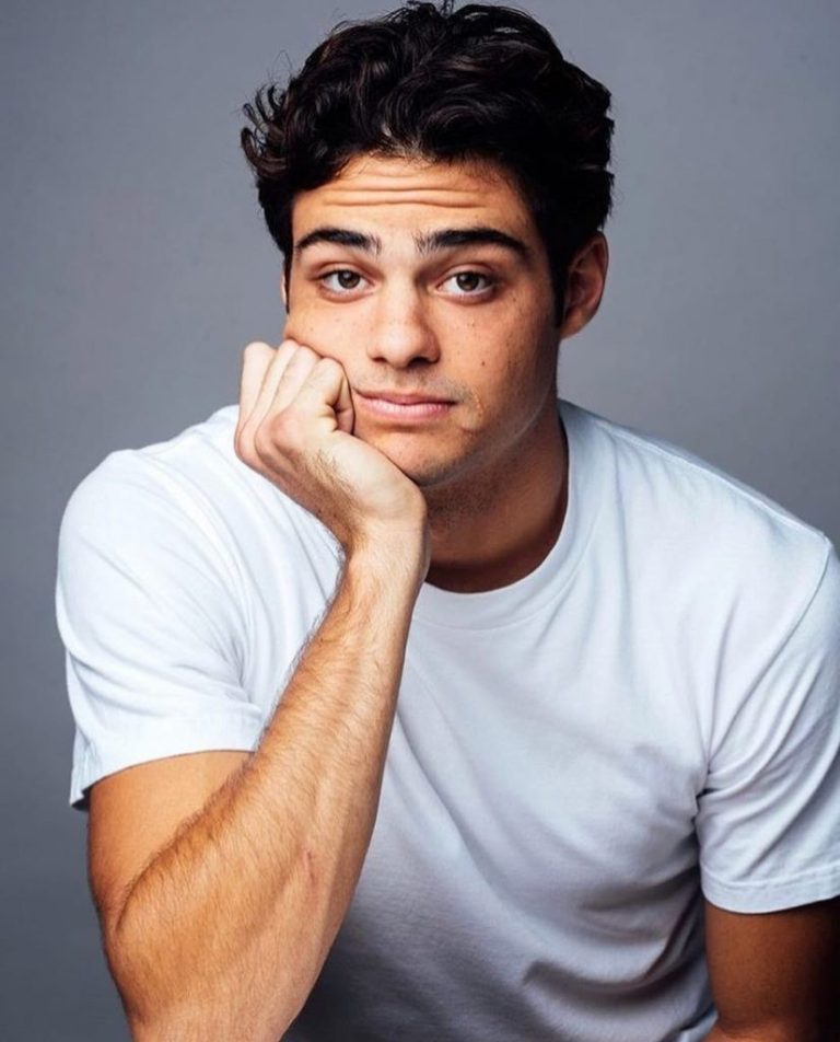 FamousPeopleFacts - Noah Centineo