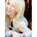 FamousPeopleFacts - Debbie Gibson