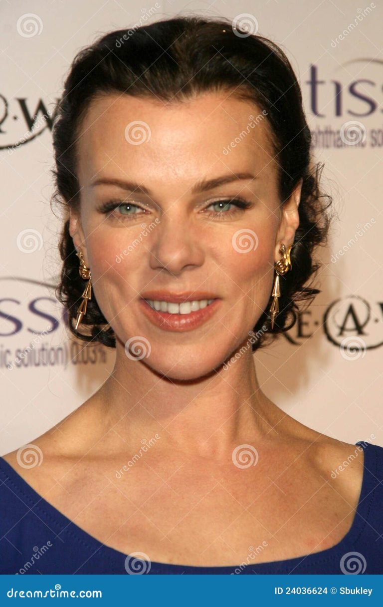 FamousPeopleFacts - Debi Mazar