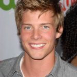 FamousPeopleFacts - Hunter Parrish