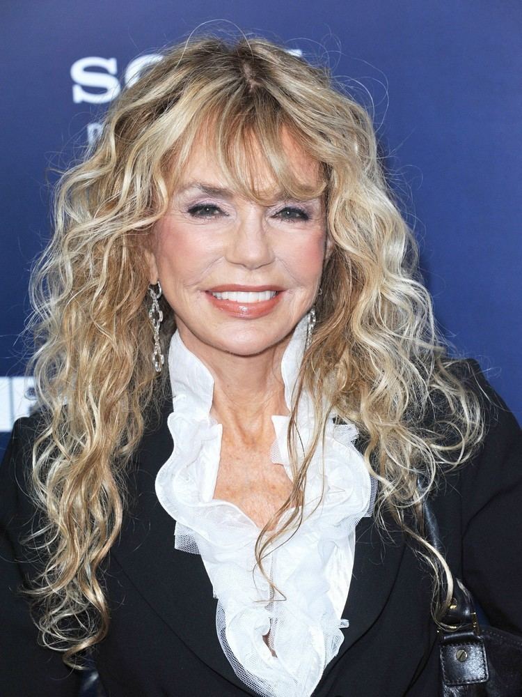 FamousPeopleFacts - Dyan Cannon