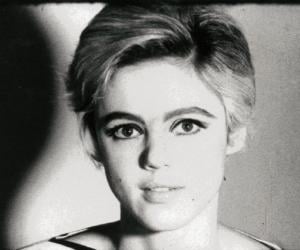 FamousPeopleFacts - Edie Sedgwick