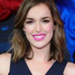 FamousPeopleFacts - Elizabeth Henstridge