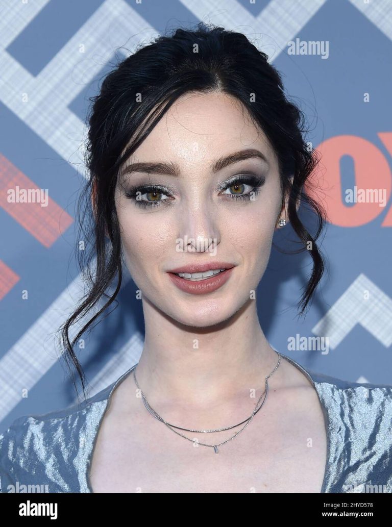 FamousPeopleFacts - Emma Dumont