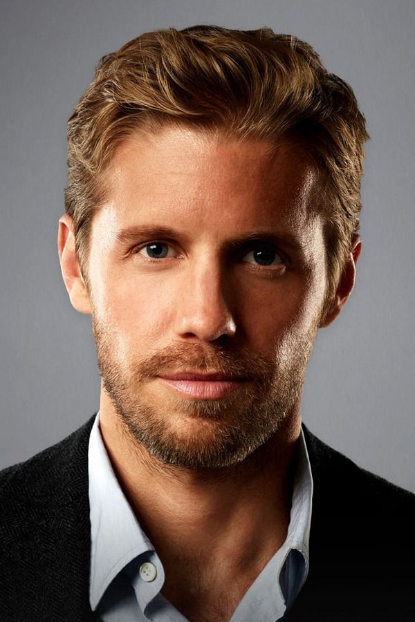 FamousPeopleFacts - Matt Barr