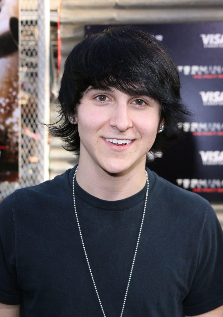 FamousPeopleFacts - Mitchel Musso