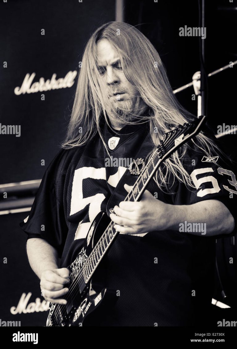 FamousPeopleFacts - Jeff Hanneman