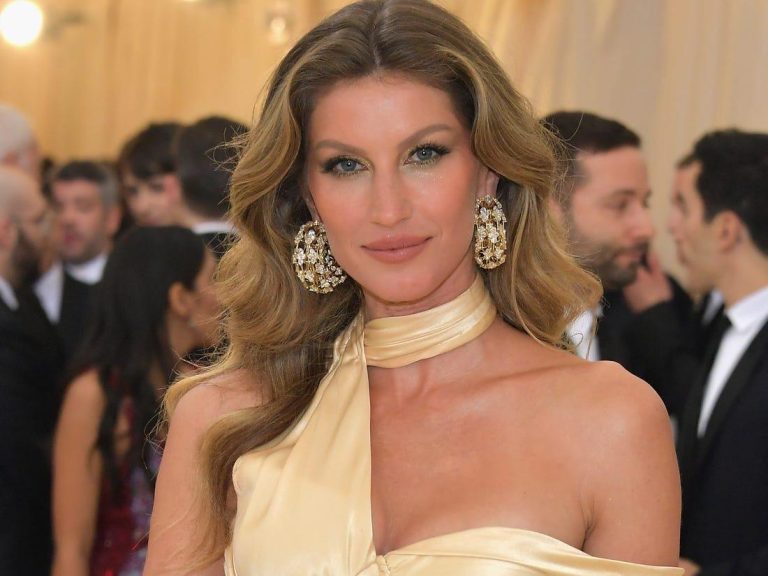 FamousPeopleFacts - Gisele Bundchen