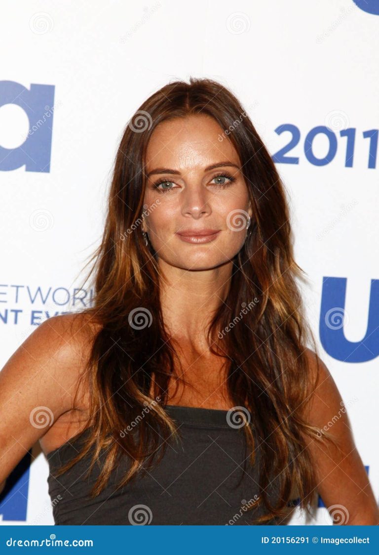 FamousPeopleFacts - Gabrielle Anwar