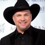 FamousPeopleFacts - Garth Brooks