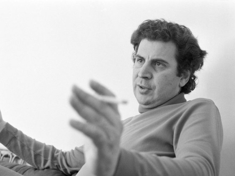 FamousPeopleFacts - Mikis Theodorakis