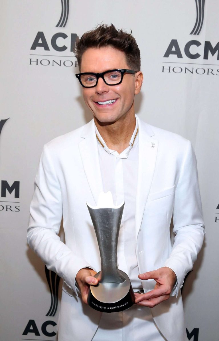 FamousPeopleFacts - Bobby Bones