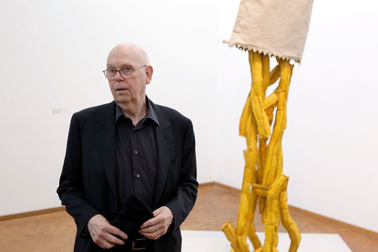 FamousPeopleFacts - Claes Oldenburg