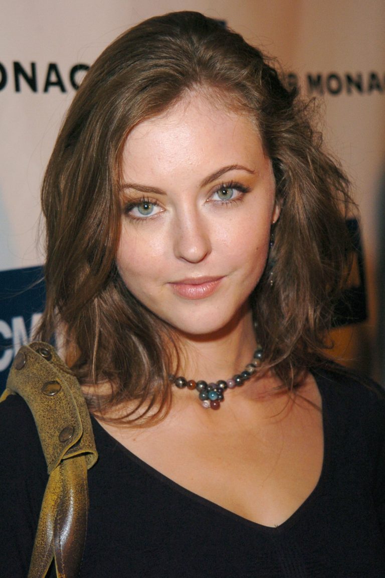 FamousPeopleFacts - Katharine Isabelle