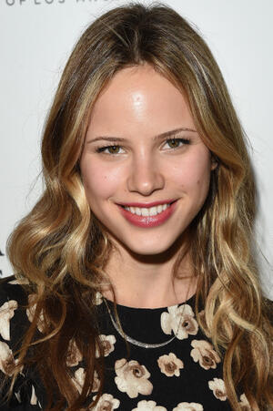 FamousPeopleFacts - Halston Sage