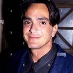 FamousPeopleFacts - Hank Azaria