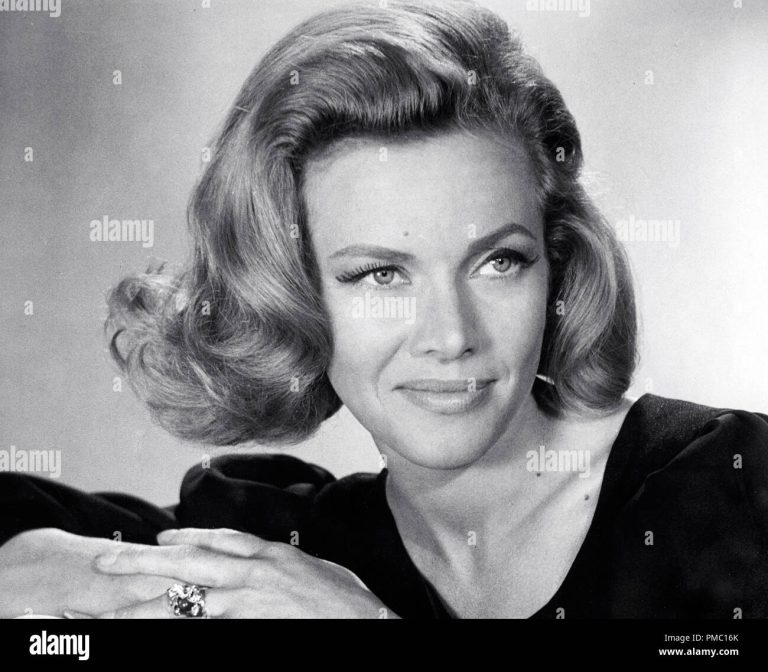 FamousPeopleFacts - Honor Blackman