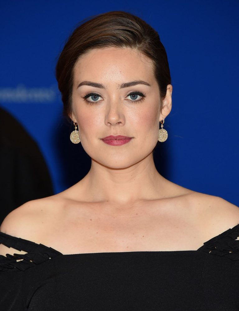 FamousPeopleFacts - Megan Boone