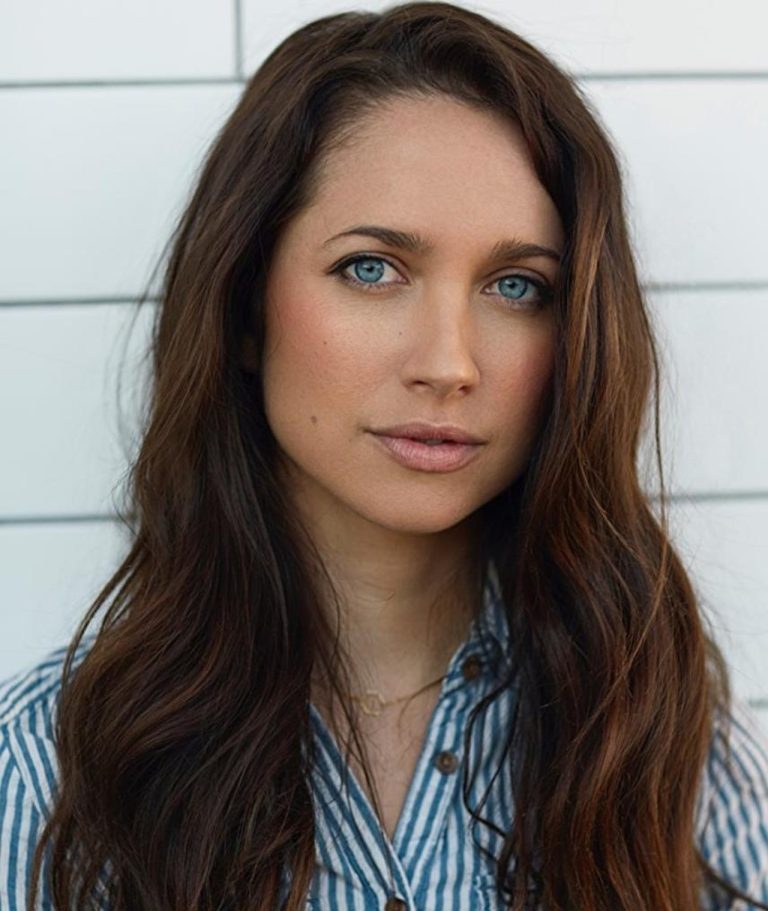 FamousPeopleFacts - Maiara Walsh