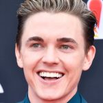 FamousPeopleFacts - Jesse McCartney