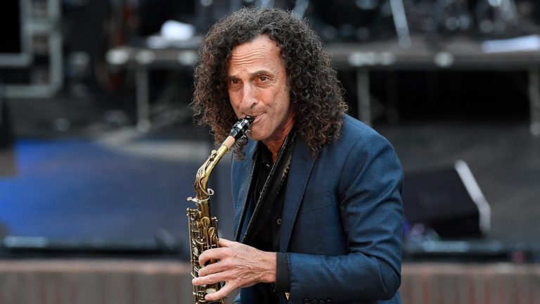 FamousPeopleFacts - Kenny G