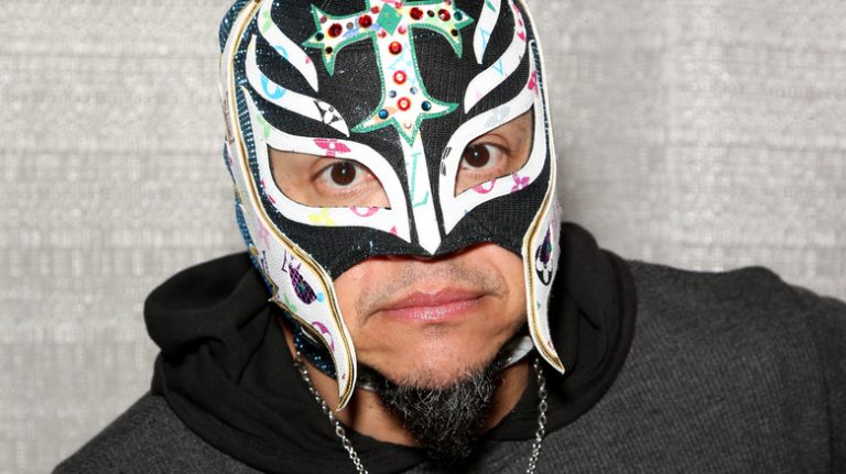 FamousPeopleFacts - Rey Mysterio