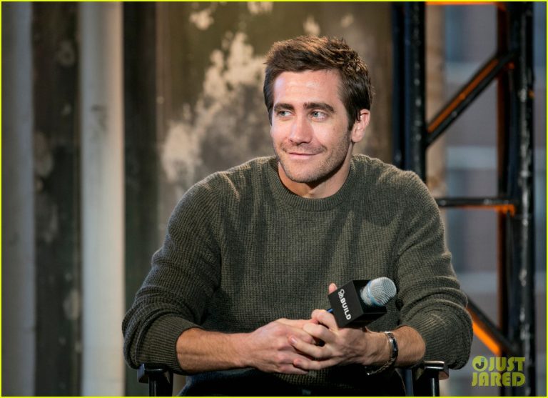 FamousPeopleFacts - Jake Gyllenhaal