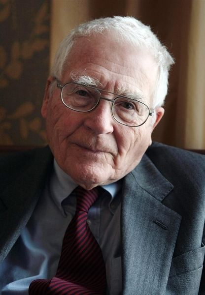 FamousPeopleFacts - James Lovelock