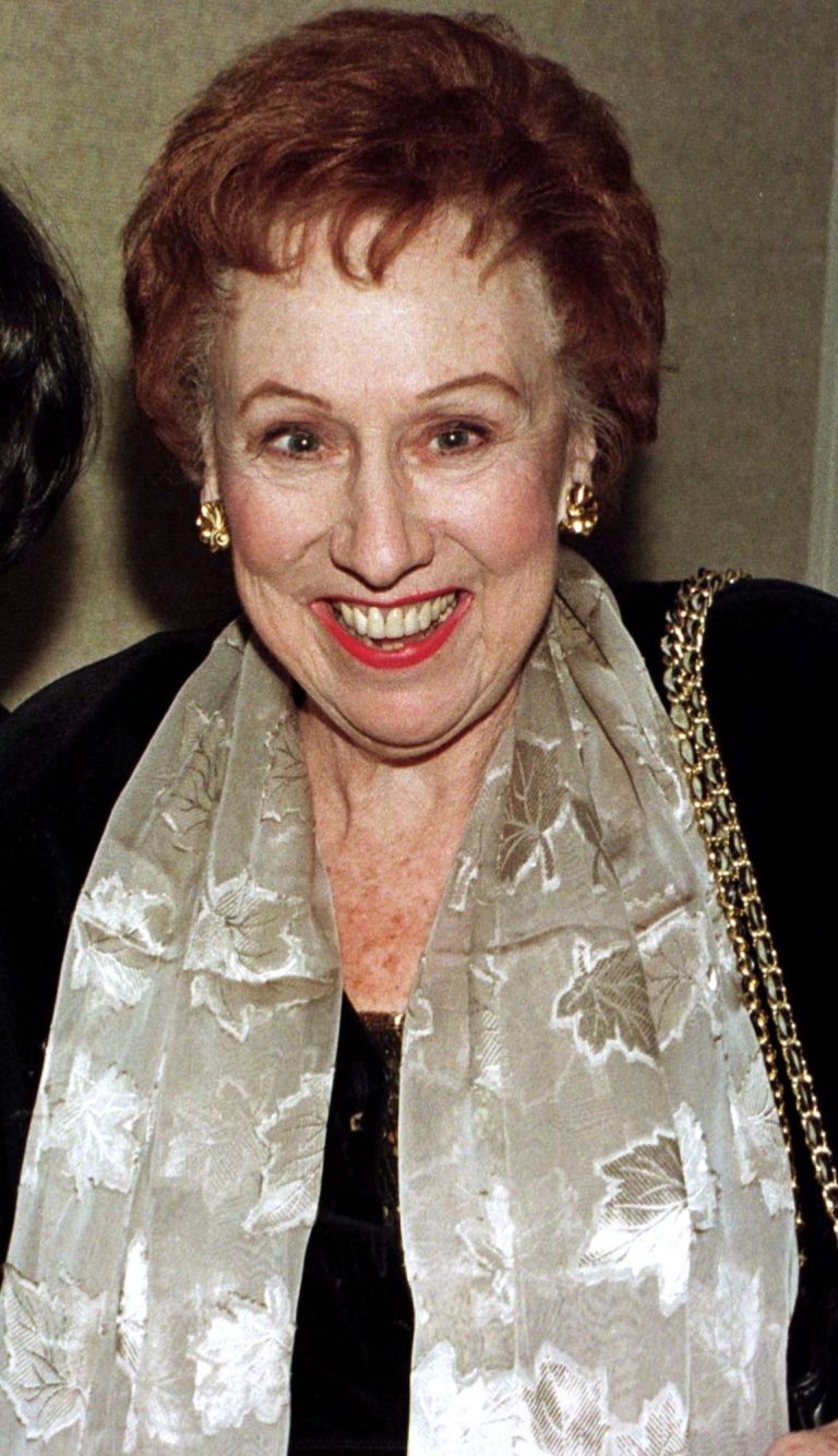 FamousPeopleFacts - Jean Stapleton