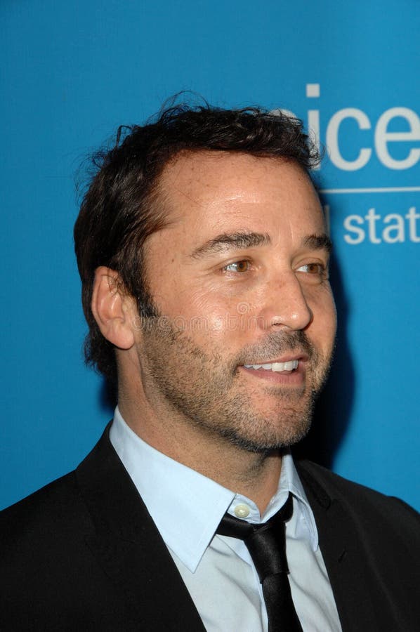 FamousPeopleFacts - Jeremy Piven