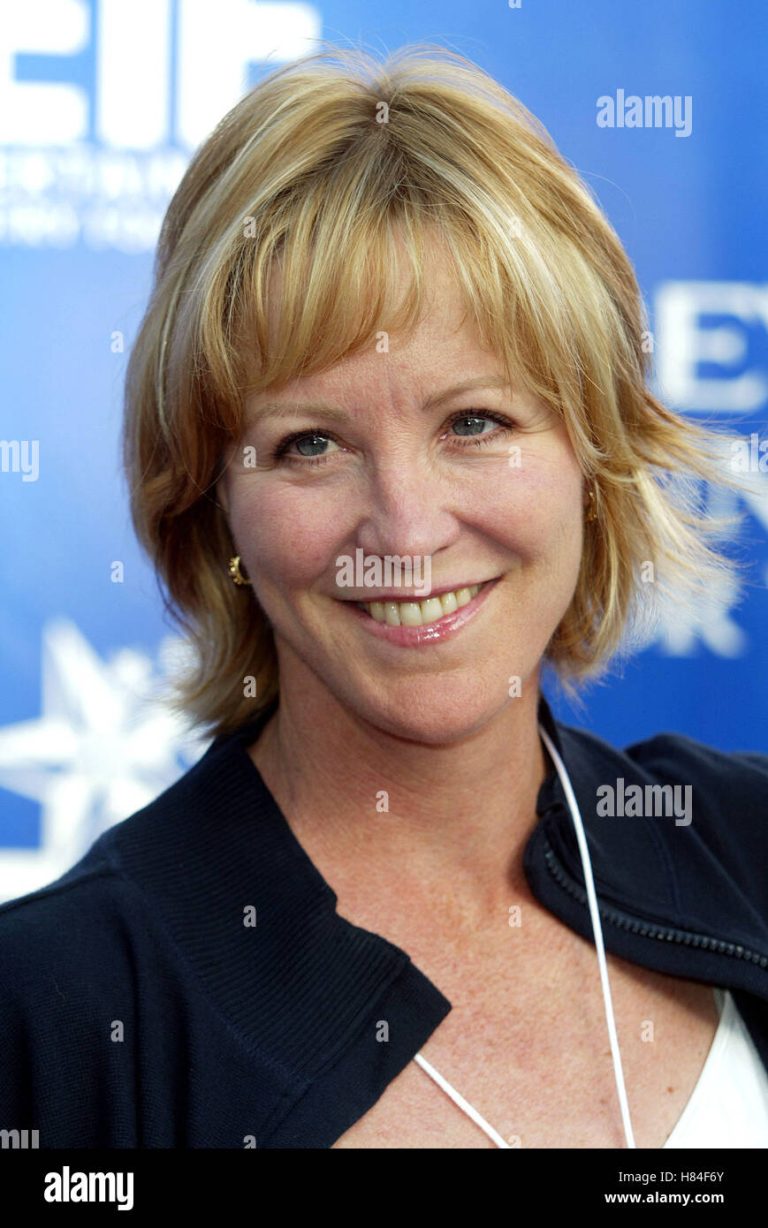 FamousPeopleFacts - Joanna Kerns