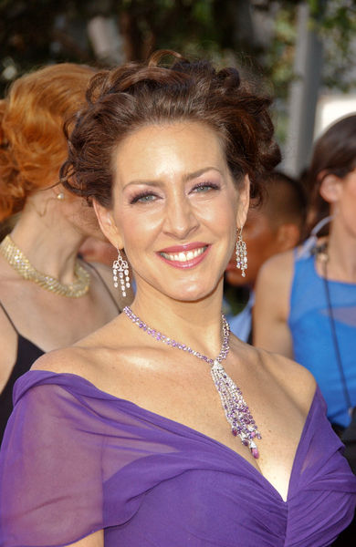 FamousPeopleFacts - Joely Fisher