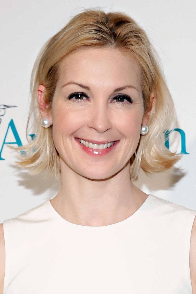 FamousPeopleFacts - Kelly Rutherford