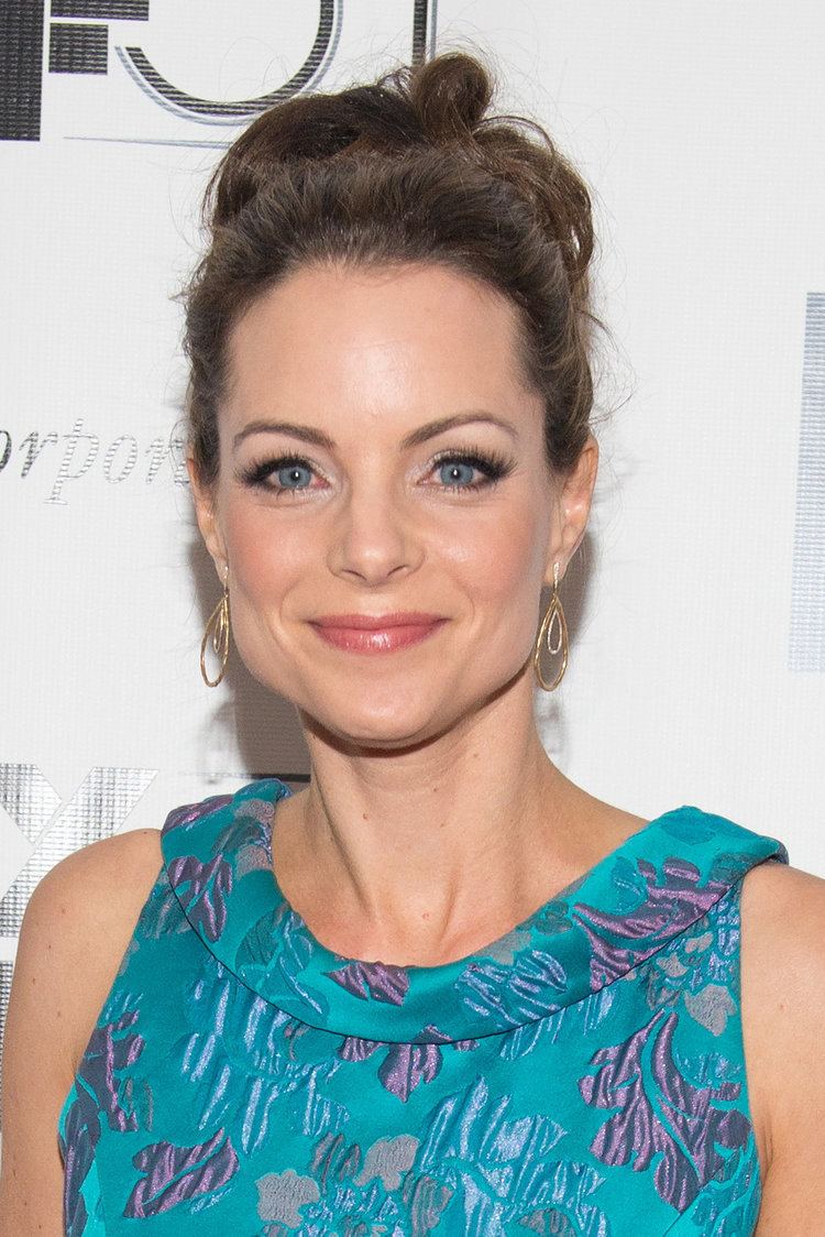 FamousPeopleFacts - Kimberly Williams-Paisley