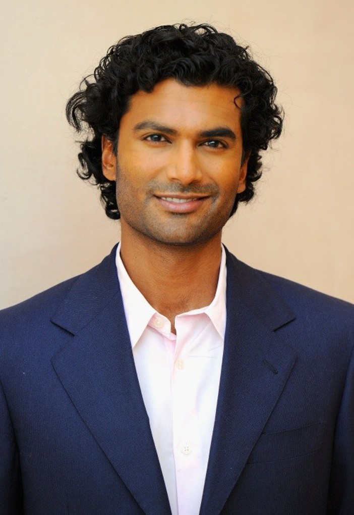 FamousPeopleFacts - Sendhil Ramamurthy