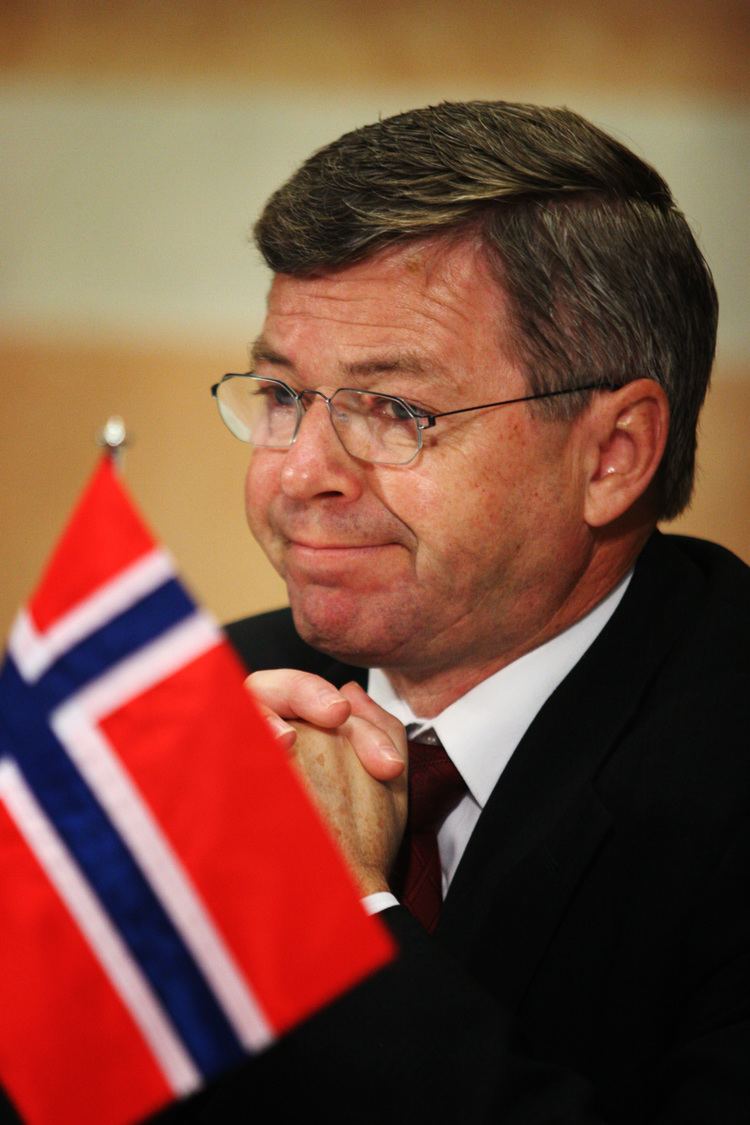 FamousPeopleFacts - Kjell Magne Bondevik