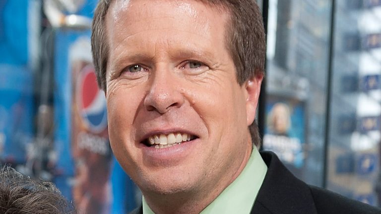 FamousPeopleFacts - Jim Bob Duggar