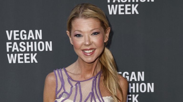 FamousPeopleFacts - Tara Reid