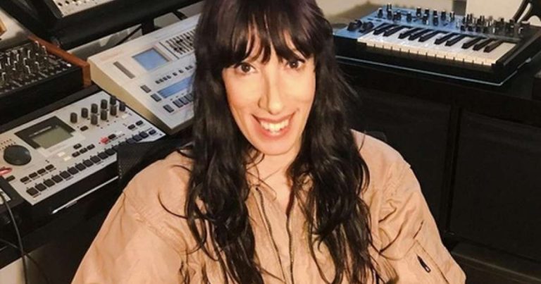 FamousPeopleFacts - Lady Starlight