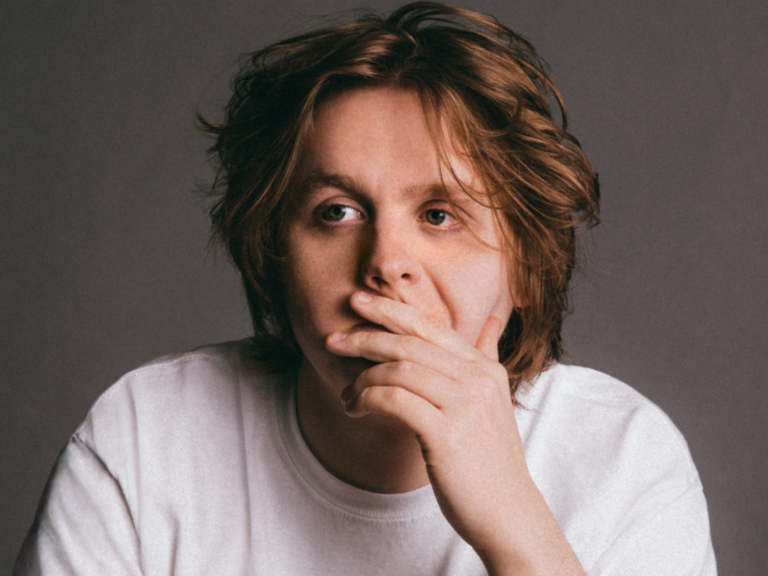 FamousPeopleFacts - Lewis Capaldi