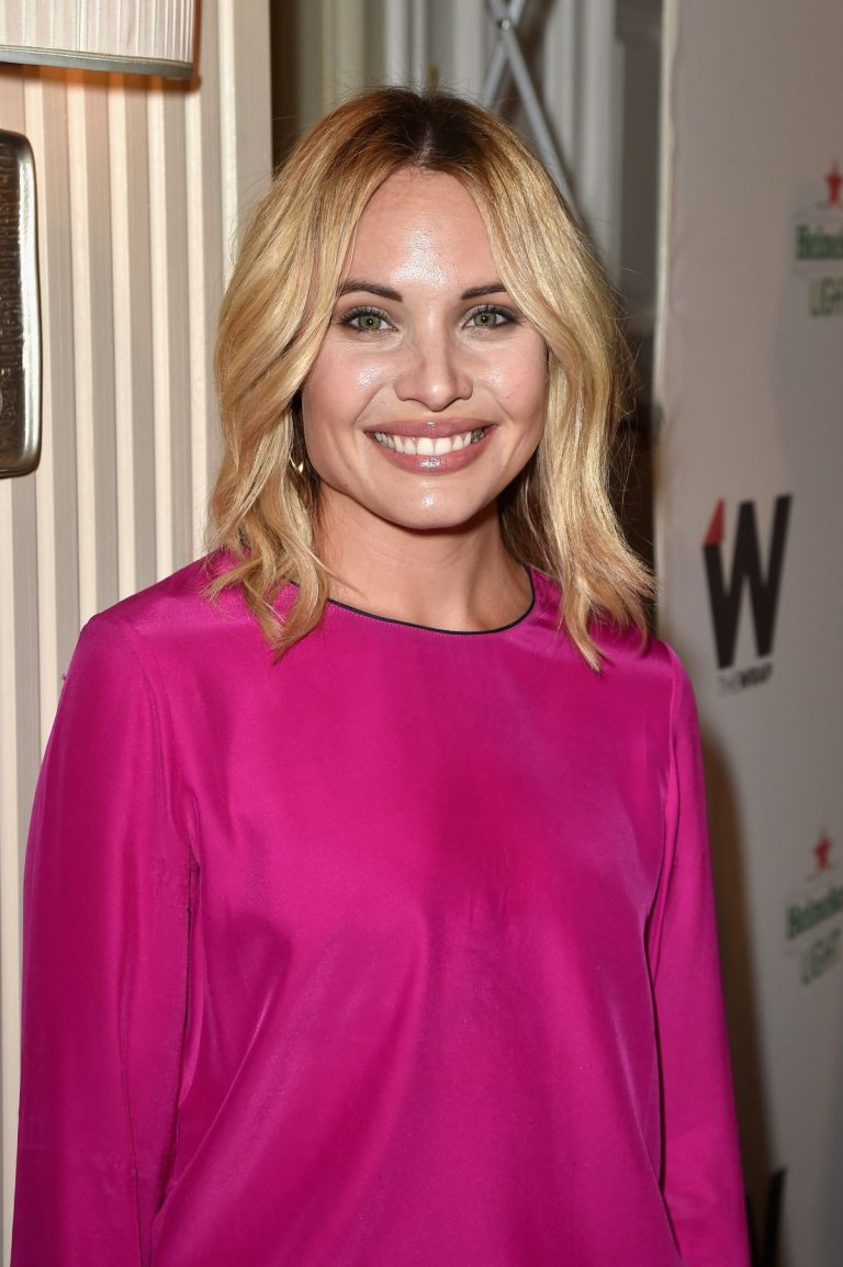 FamousPeopleFacts - Leah Pipes