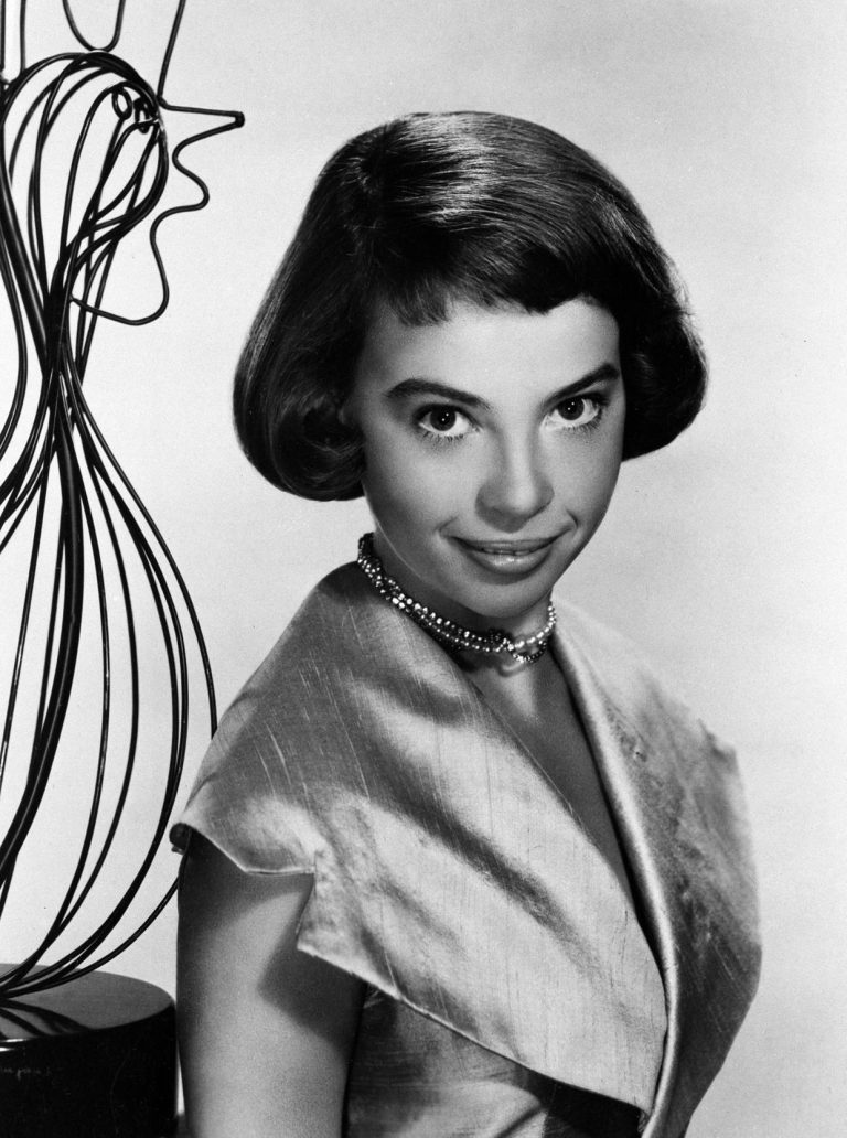 FamousPeopleFacts - Leslie Caron