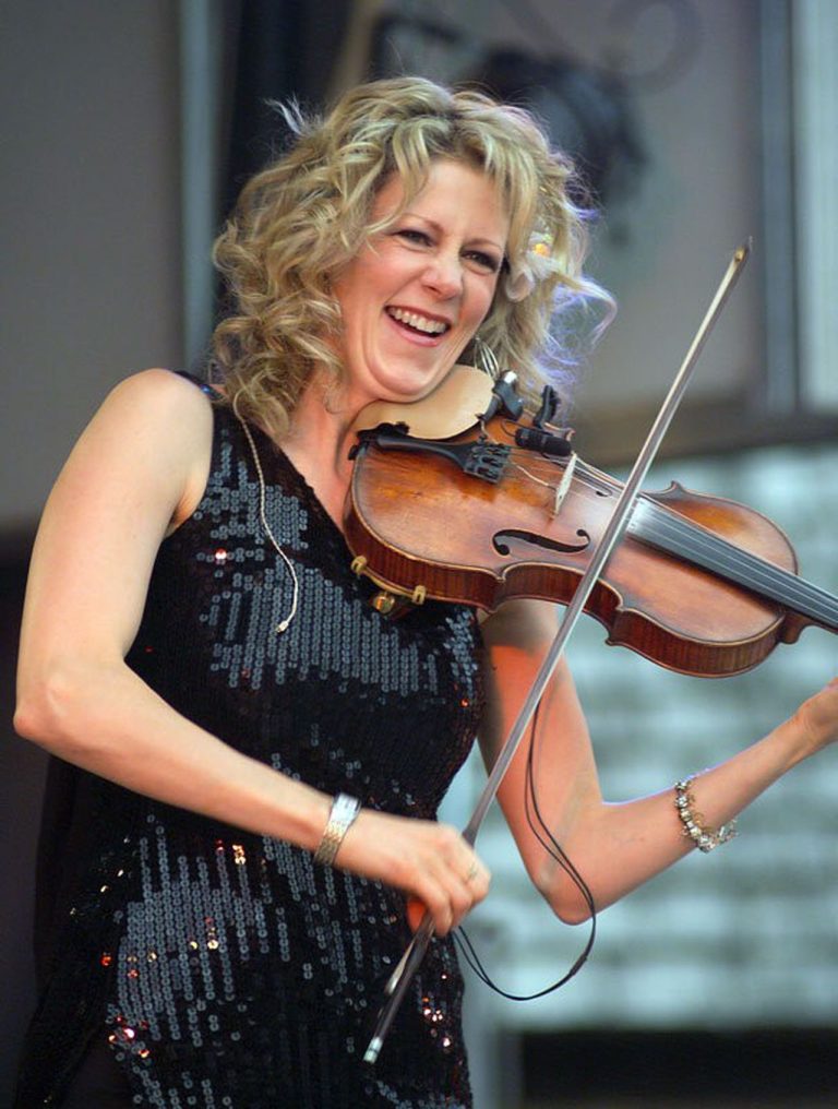 FamousPeopleFacts - Natalie MacMaster