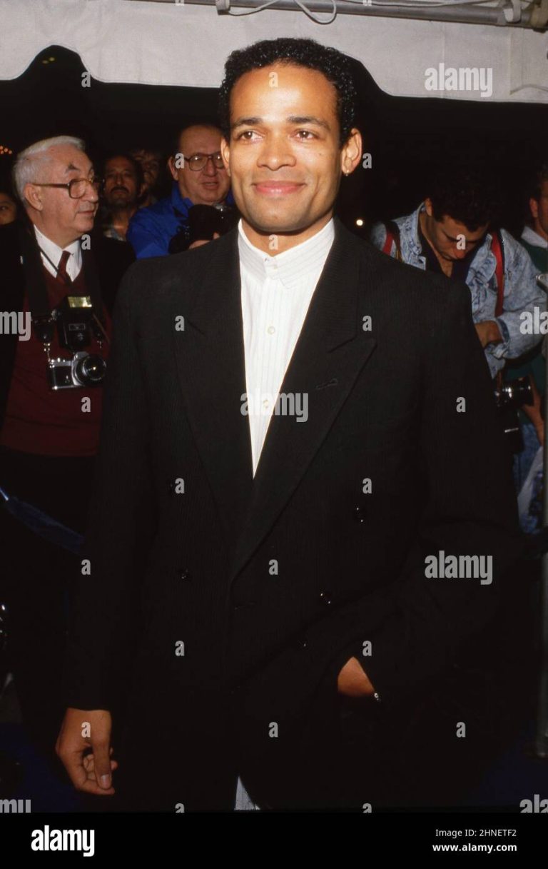 FamousPeopleFacts - Mario Van Peebles