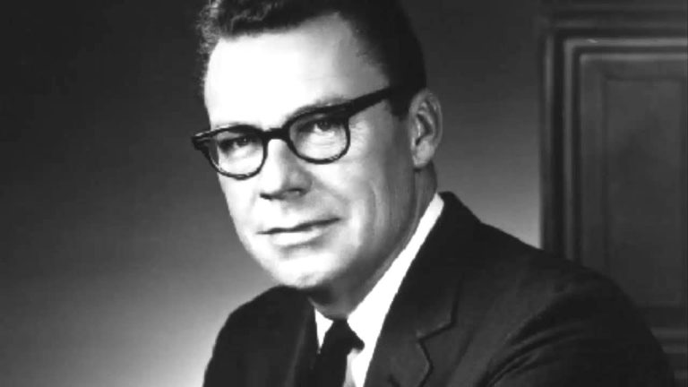 FamousPeopleFacts - Earl Nightingale