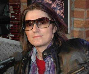 FamousPeopleFacts - Mitch Hedberg