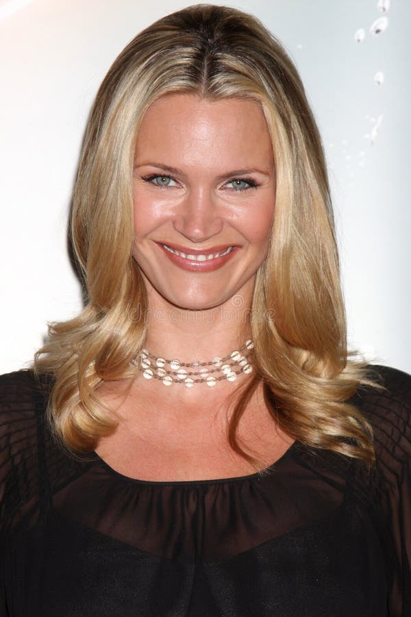 FamousPeopleFacts - Natasha Henstridge