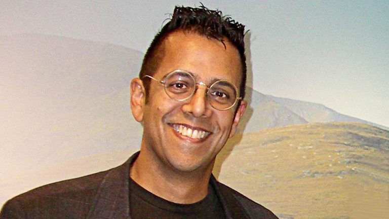 FamousPeopleFacts - Simon Singh