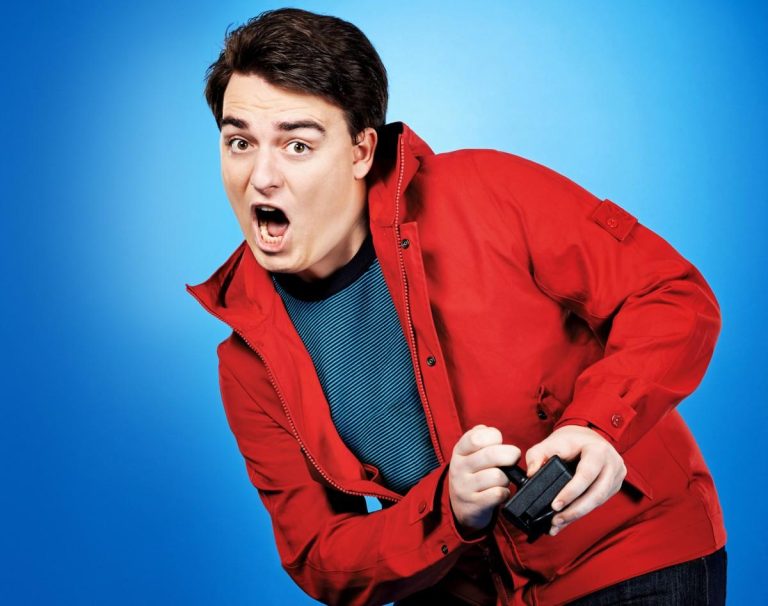 FamousPeopleFacts - Palmer Luckey