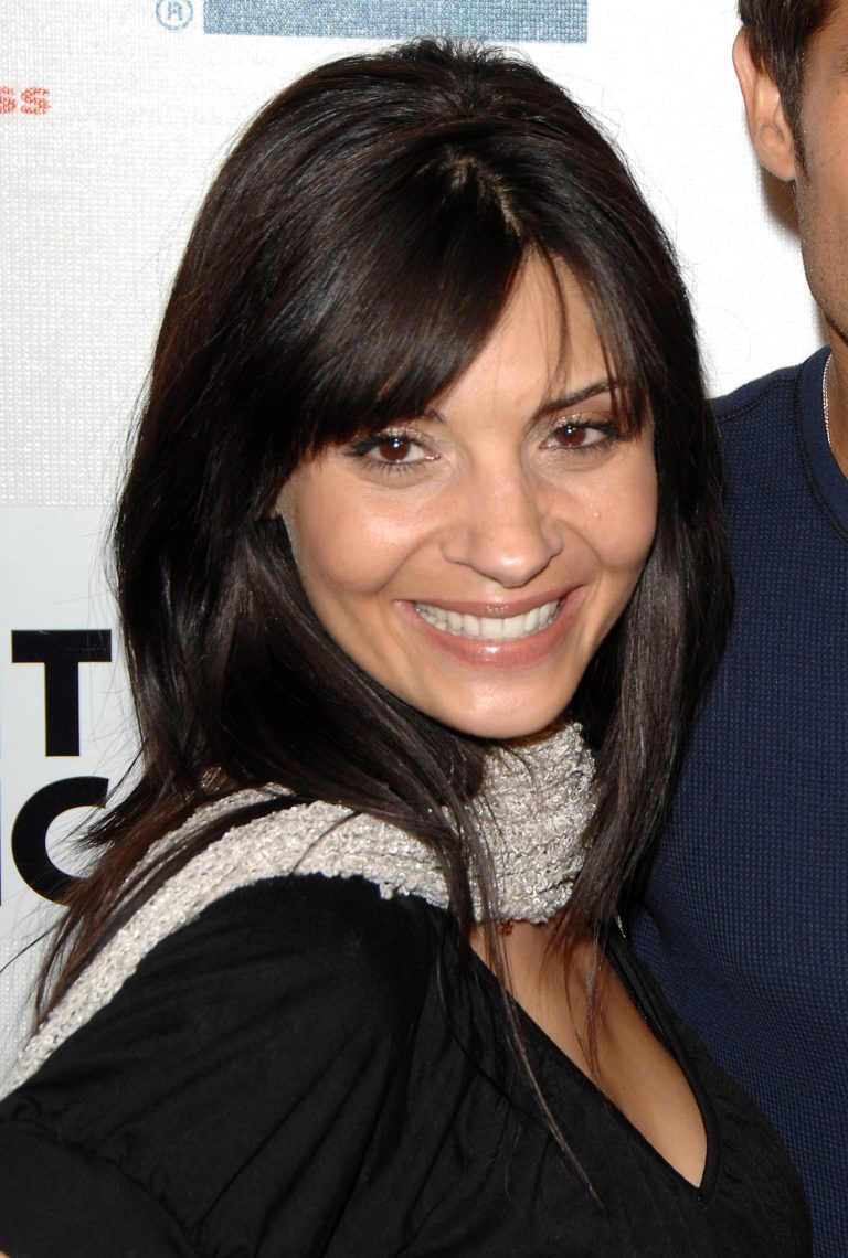 FamousPeopleFacts - Callie Thorne